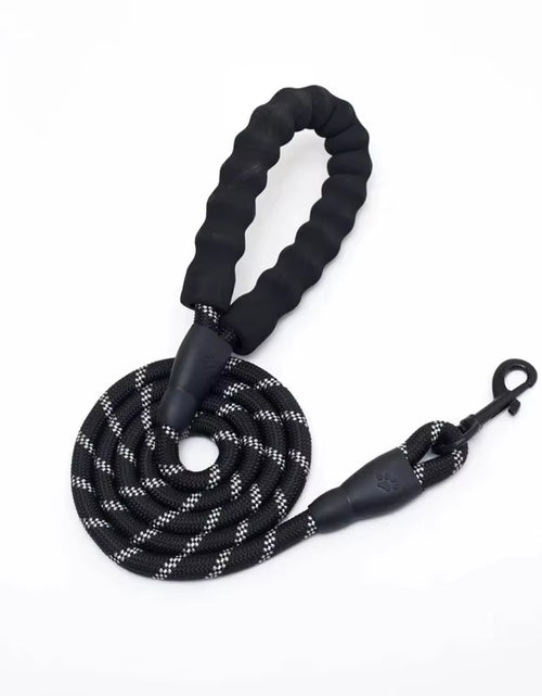 Load image into Gallery viewer, Pet Reflective Leash Nylon round Leash Explosionproof Punch Leash Dog Walking round Leash without Strangulation